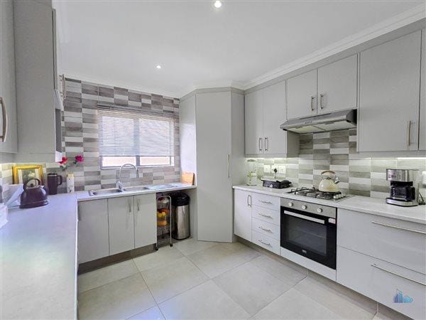 2 Bedroom Property for Sale in Gonubie North Eastern Cape